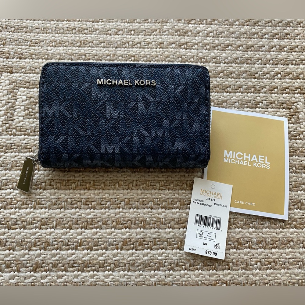 Michael Kors zip card case